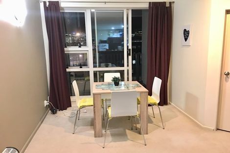 Photo of property in Stadium Garden Flats, 314/107 Thorndon Quay, Pipitea, Wellington, 6011