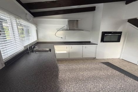 Photo of property in 2/9 Abbeygate Street, Birkdale, Auckland, 0626
