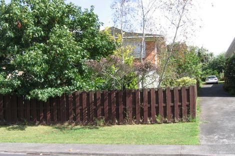 Photo of property in 1/29 Pakira Avenue, Glendene, Auckland, 0602