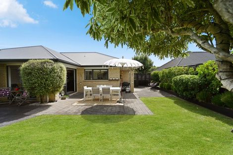 Photo of property in 27 Saint James Drive, Huntington, Hamilton, 3210