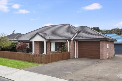 Photo of property in 60 Oxford Street, Tawa, Wellington, 5028