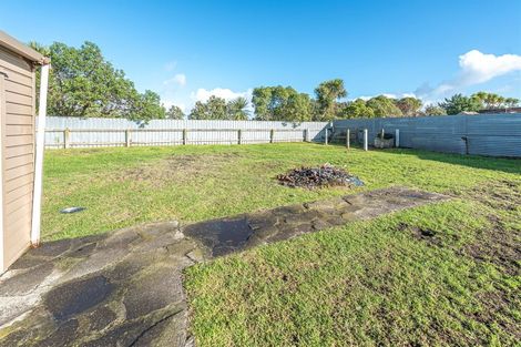Photo of property in 15 Polson Street, Castlecliff, Whanganui, 4501