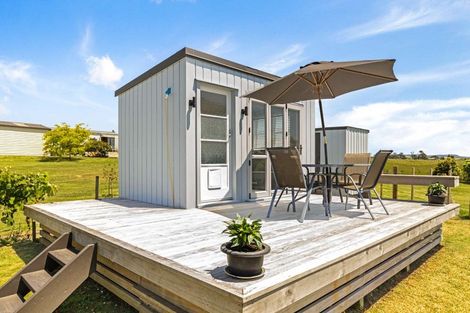 Photo of property in 499 Grahams Beach Road, Manukau Heads, Waiuku, 2684