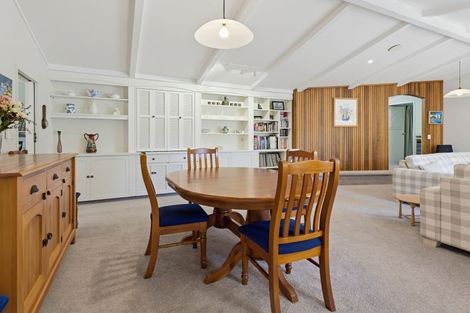 Photo of property in 21 Rawene Street, Waikanae, 5036