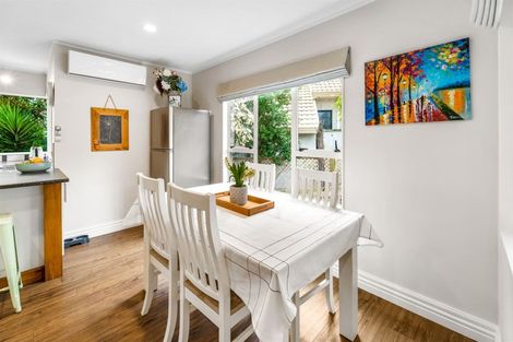 Photo of property in 18 Palmgreen Court, Stanmore Bay, Whangaparaoa, 0932