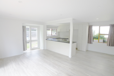 Photo of property in 10 Pohutukawa Place, Ellerslie, Auckland, 1051