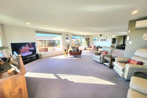 Photo of property in 8 Oakleigh Crescent, Oamaru North, Oamaru, 9400