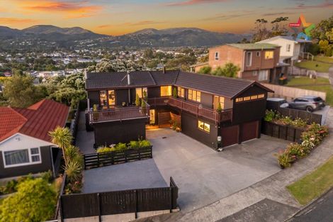 Photo of property in 15 Summit Road, Fairfield, Lower Hutt, 5011