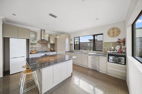Photo of property in 247b Hill Road, The Gardens, Auckland, 2105