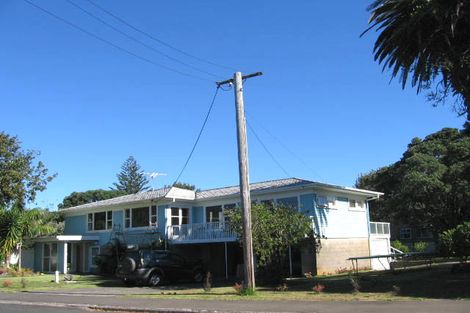 Photo of property in 15 Tiri Road, Takapuna, Auckland, 0620