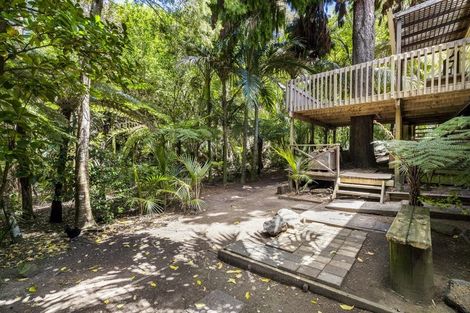 Photo of property in 2/128 Manuka Road, Bayview, Auckland, 0629