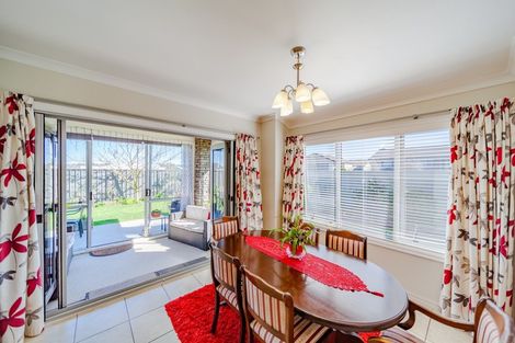 Photo of property in 4 Highgrove Place, Waipukurau, 4200