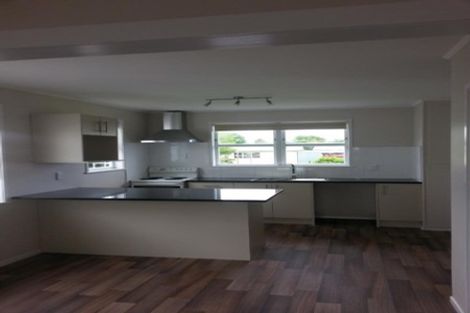 Photo of property in 8 President Avenue, Papakura, 2110