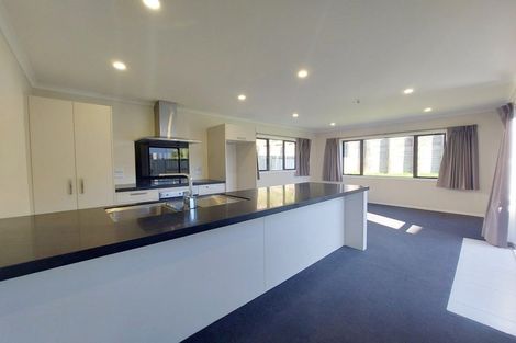 Photo of property in 35 Ridgedale Crescent, Flagstaff, Hamilton, 3210