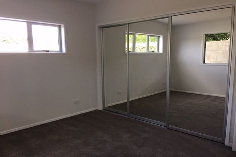 Photo of property in 15 Unsworth Drive, Unsworth Heights, Auckland, 0632