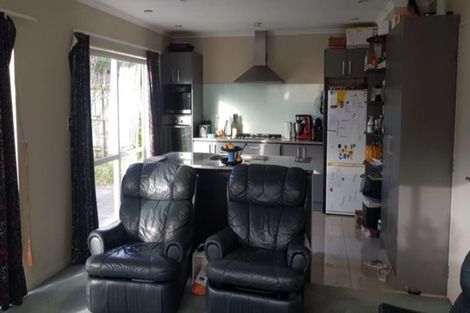Photo of property in 10 Bridgefield Crescent, Flat Bush, Auckland, 2016