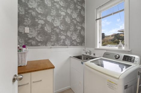Photo of property in 134 Driver Crescent, Cannons Creek, Porirua, 5024
