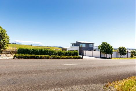 Photo of property in 794 Otaraoa Road, Tikorangi, Waitara, 4383