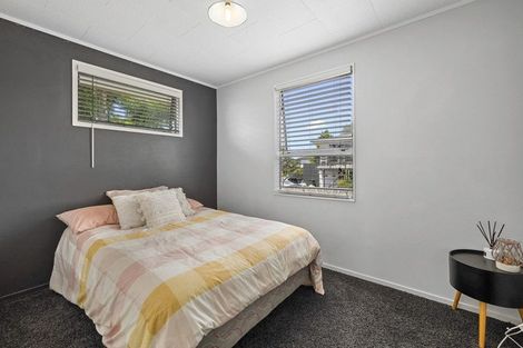 Photo of property in 11 Virginia Place, Whalers Gate, New Plymouth, 4310