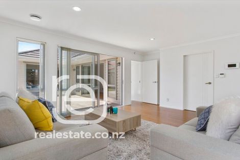 Photo of property in 33 Whekau Drive, Takanini, 2112