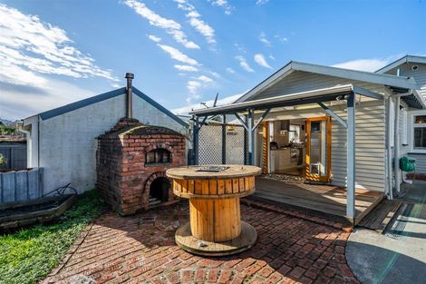 Photo of property in 43 Kensington Avenue, Petone, Lower Hutt, 5012