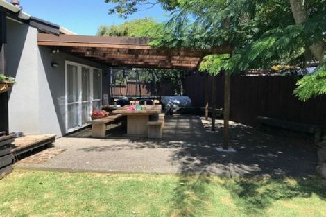 Photo of property in 6 Armitage Place, Tuakau, 2121