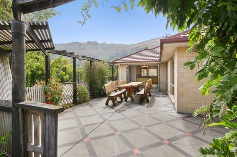 Photo of property in 6 Deavoll Place, Heathcote Valley, Christchurch, 8022