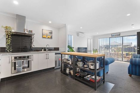 Photo of property in 57 Crown Street, Papamoa, 3118