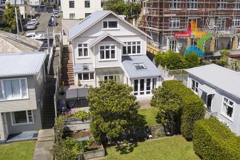 Photo of property in 1 Duke Street, Mount Victoria, Wellington, 6011