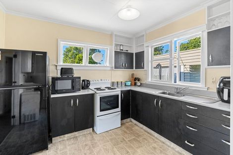 Photo of property in 14 Tawa Street, Levin, 5510