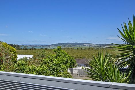 Photo of property in 39 Raumati Crescent, Onerahi, Whangarei, 0110