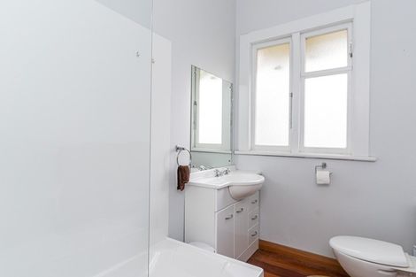 Photo of property in 44 Queen Street, Feilding, 4702