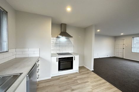 Photo of property in 2/4 Grove Road, Addington, Christchurch, 8024