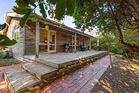 Photo of property in 47 Waimea Road, Waikanae Beach, Waikanae, 5036