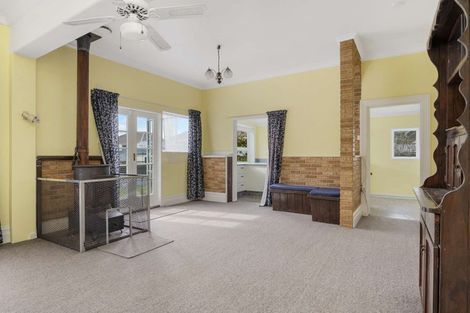 Photo of property in 6 Durham Street, Picton, 7220