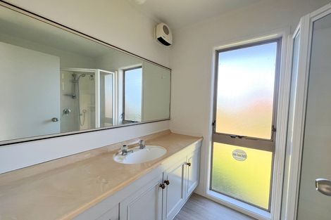 Photo of property in 81 Aberfeldy Avenue, Highland Park, Auckland, 2010