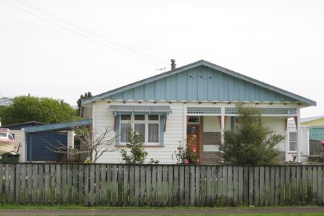 Photo of property in 67 Domett Street, Waitara, 4320