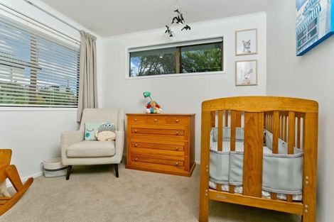Photo of property in 59a Sunset Road, Totara Vale, Auckland, 0632