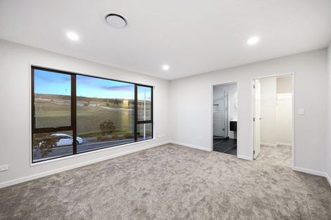 Photo of property in 15 Kumukumu Road, Long Bay, Auckland, 0630