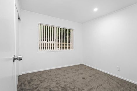 Photo of property in 2/4 Roys Road, Weymouth, Auckland, 2103