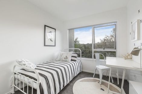 Photo of property in 1/15 Simon Ellice Drive, Bayview, Auckland, 0629