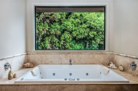 Photo of property in 9 Durness Place, Red Beach, 0932