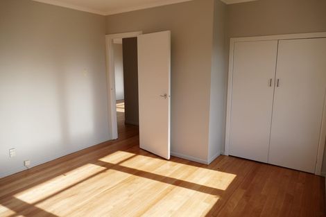 Photo of property in 50 Flanshaw Road, Te Atatu South, Auckland, 0610