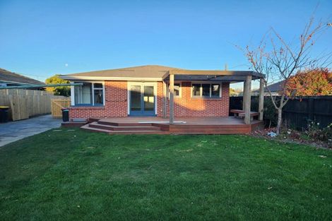 Photo of property in 15 Torquay Place, Bryndwr, Christchurch, 8053
