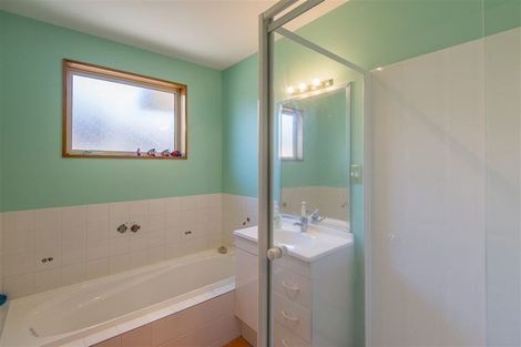 Photo of property in 182 Cashmere Road, Hoon Hay, Christchurch, 8025