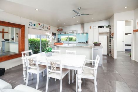 Photo of property in 10b Longboard Drive, Waihi Beach, 3611