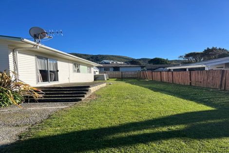 Photo of property in 299 Wellington Road, Wainuiomata, Lower Hutt, 5014