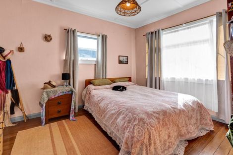 Photo of property in 92 Mill Road, Lower Vogeltown, New Plymouth, 4310