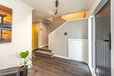 Photo of property in 9 Windsor Terrace, Durie Hill, Whanganui, 4500