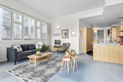 Photo of property in De Vere Apartments, 9/23 Tennyson Street, Te Aro, Wellington, 6011